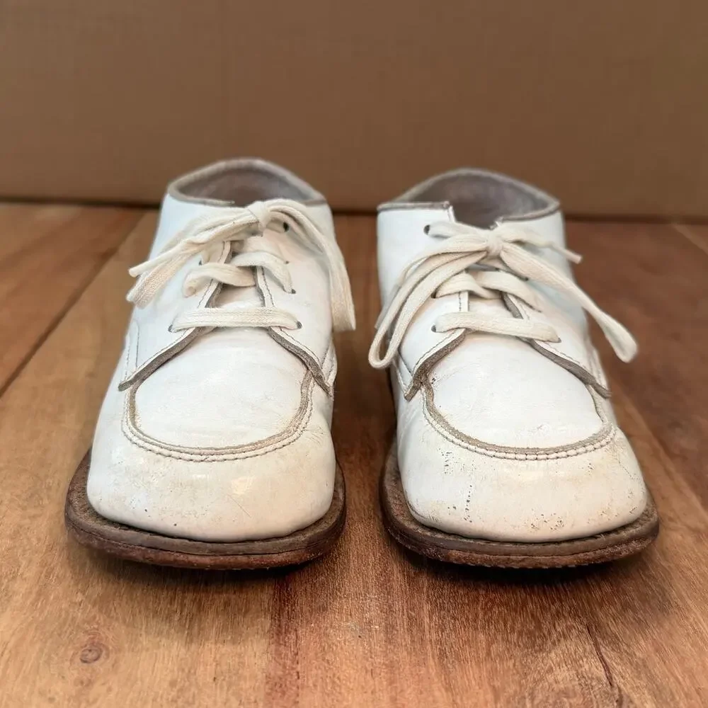 VINTAGE Baby / Toddler 18-24 Months Size 6.5D White Leather Walking Shoes